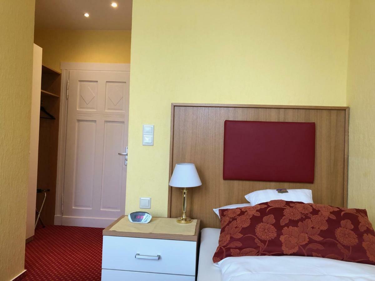 Thermen Hotel Pension Villa Holstein バート・ザルツフレン エクステリア 写真
